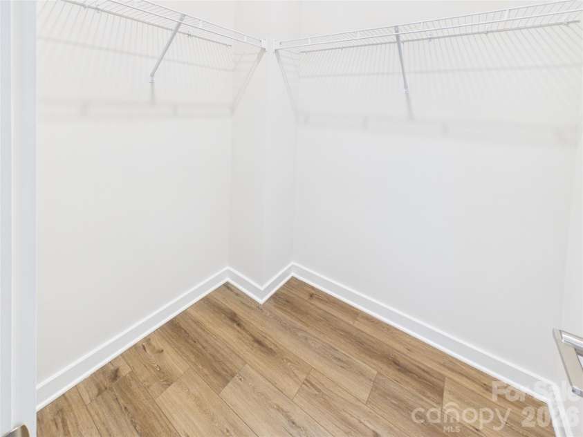 2645 Ravencroft Drive, Charlotte, NC 28208.  MLS# CAR4389902, YatesRealty ID 32436. 