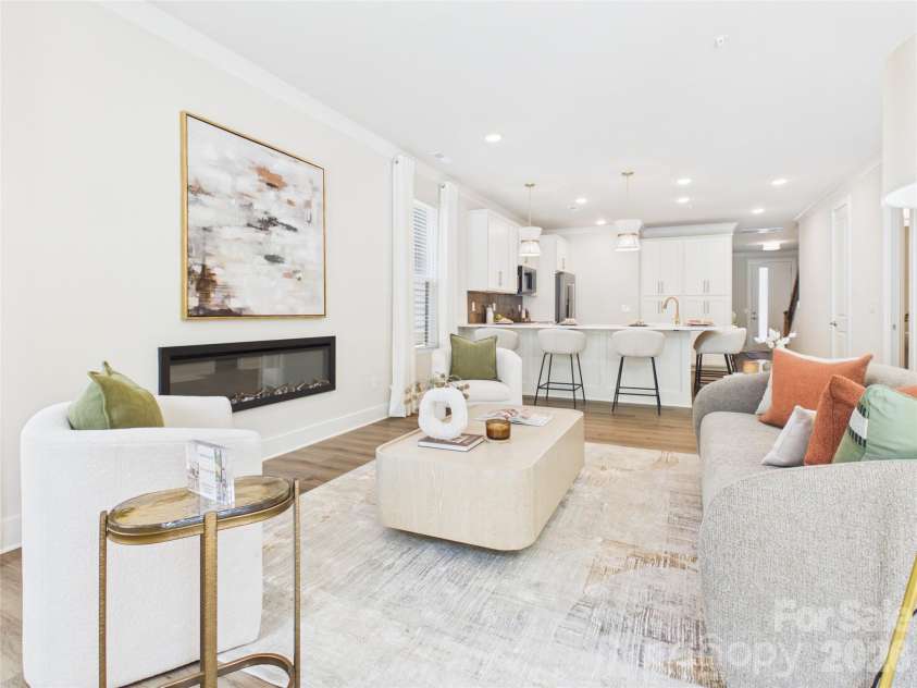 2645 Ravencroft Drive, Charlotte, NC 28208.  MLS# CAR4389902, YatesRealty ID 32436. 