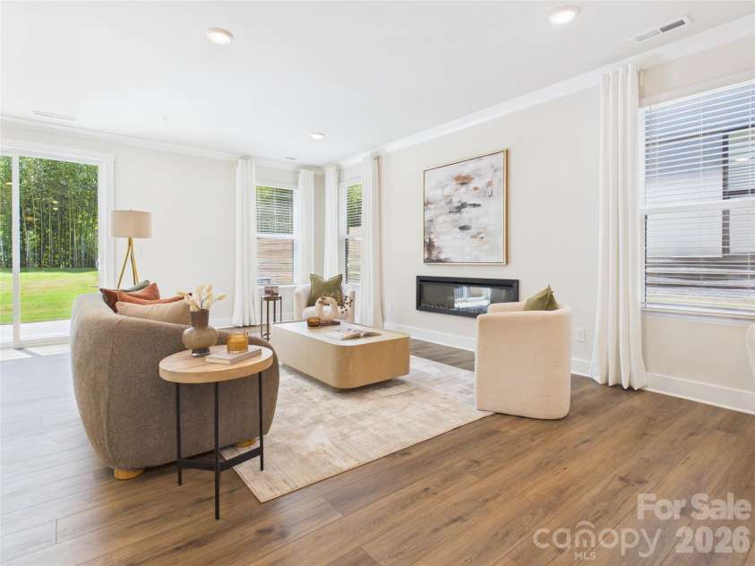 2645 Ravencroft Drive, Charlotte, NC 28208.  MLS# CAR4389902, YatesRealty ID 32436. 