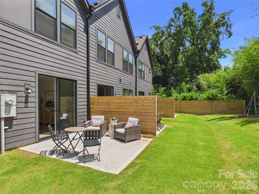2645 Ravencroft Drive, Charlotte, NC 28208.  MLS# CAR4389902, YatesRealty ID 32436. 