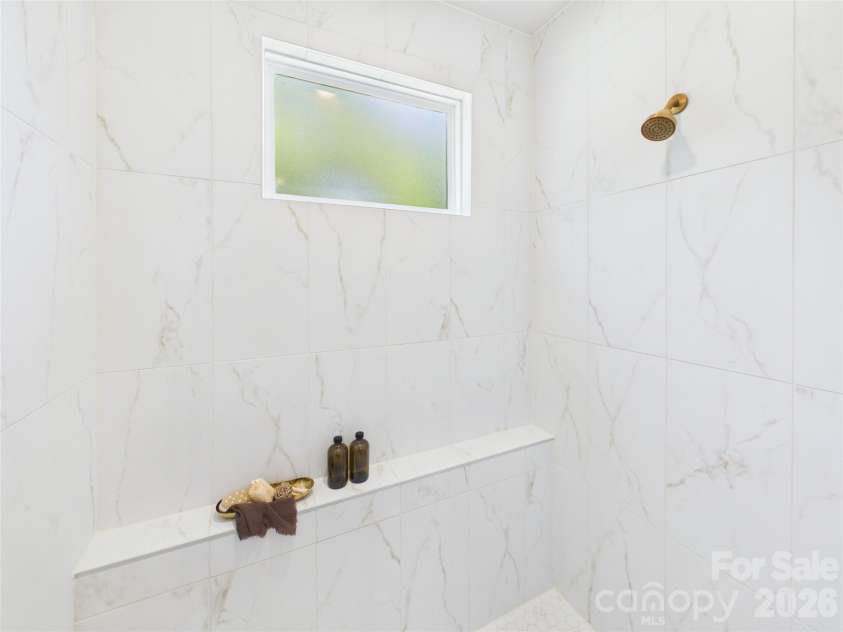 2645 Ravencroft Drive, Charlotte, NC 28208.  MLS# CAR4389902, YatesRealty ID 32436. 