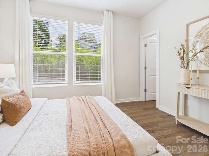 2645 Ravencroft Drive, Charlotte, NC 28208.  MLS# CAR4389902, YatesRealty ID 32436. 