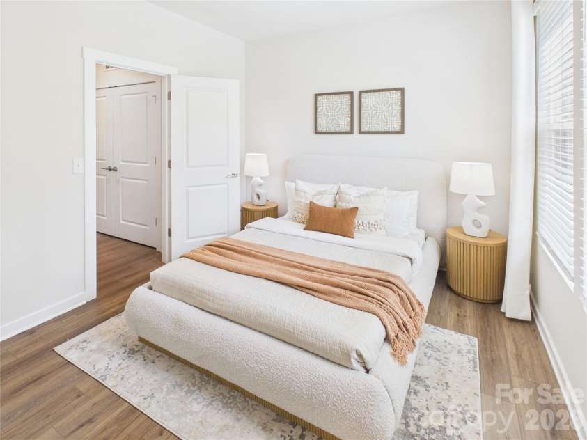 2645 Ravencroft Drive, Charlotte, NC 28208.  MLS# CAR4389902, YatesRealty ID 32436. 