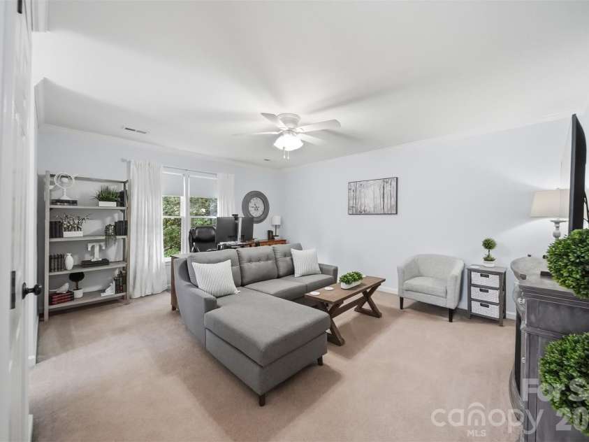 6253 Riviera Run Estates Drive, Hickory, NC 28601.  MLS# CAR4414547, YatesRealty ID 32438. 