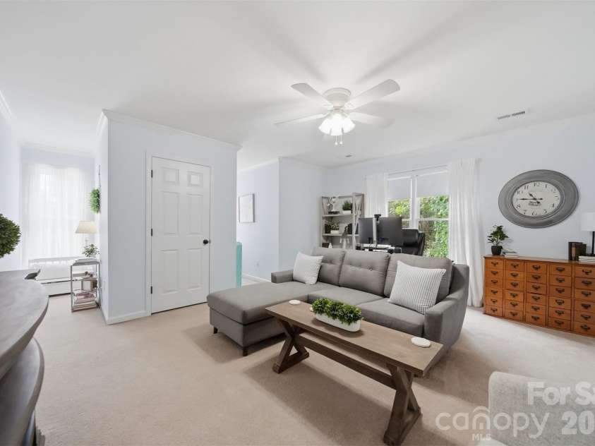 6253 Riviera Run Estates Drive, Hickory, NC 28601.  MLS# CAR4414547, YatesRealty ID 32438. 