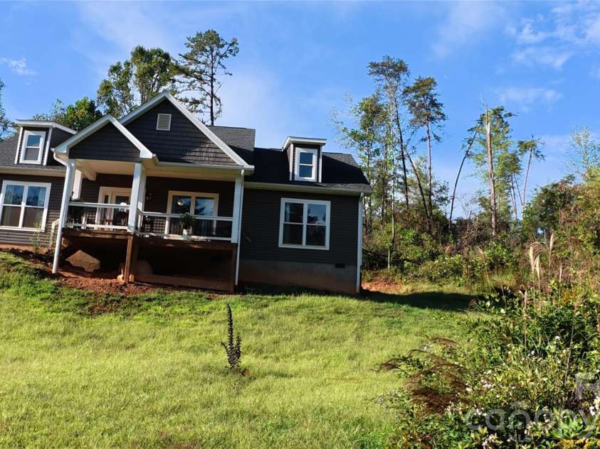 19 Higgins Road, Weaverville, NC 28787.  MLS# CAR4245935, YatesRealty ID 32439. 