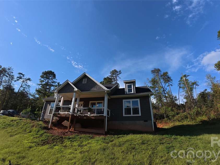 19 Higgins Road, Weaverville, NC 28787.  MLS# CAR4245935, YatesRealty ID 32439. 