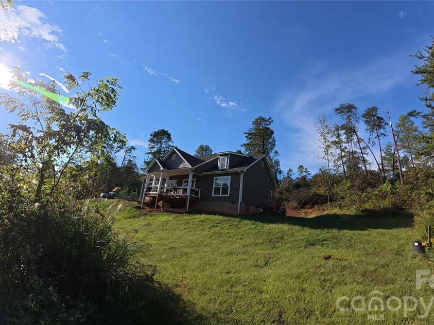 19 Higgins Road, Weaverville, NC 28787.  MLS# CAR4245935, YatesRealty ID 32439. 