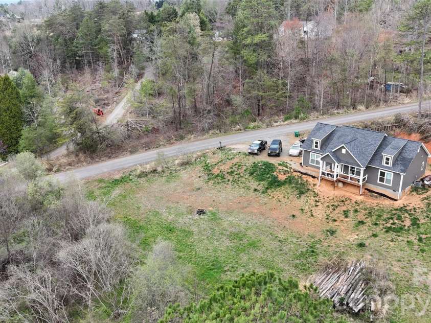 19 Higgins Road, Weaverville, NC 28787.  MLS# CAR4245935, YatesRealty ID 32439. 