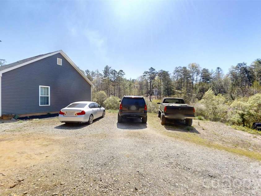 19 Higgins Road, Weaverville, NC 28787.  MLS# CAR4245935, YatesRealty ID 32439. 