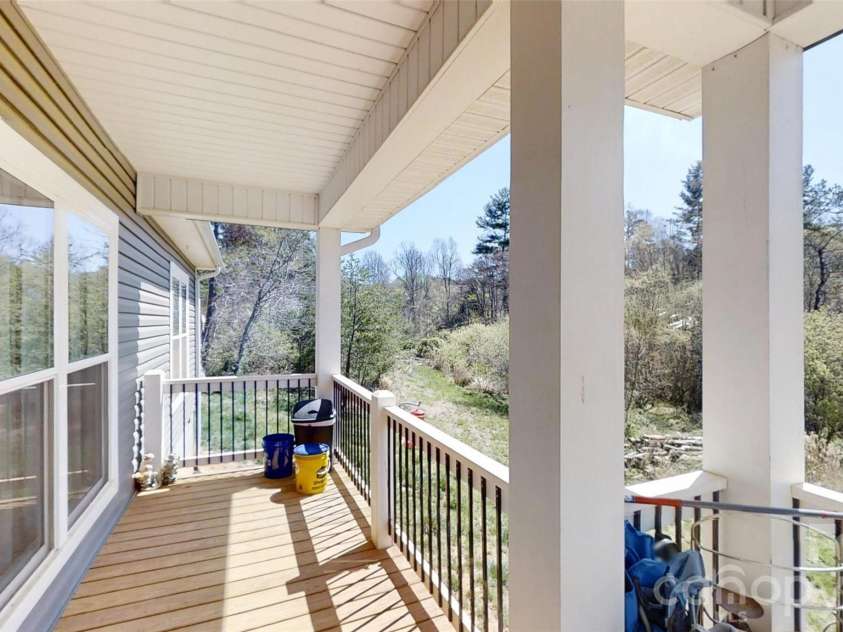 19 Higgins Road, Weaverville, NC 28787.  MLS# CAR4245935, YatesRealty ID 32439. 