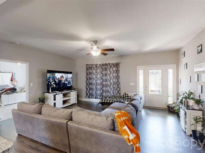 19 Higgins Road, Weaverville, NC 28787.  MLS# CAR4245935, YatesRealty ID 32439. 