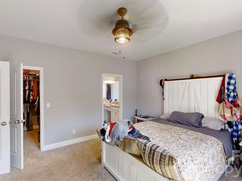 19 Higgins Road, Weaverville, NC 28787.  MLS# CAR4245935, YatesRealty ID 32439. 