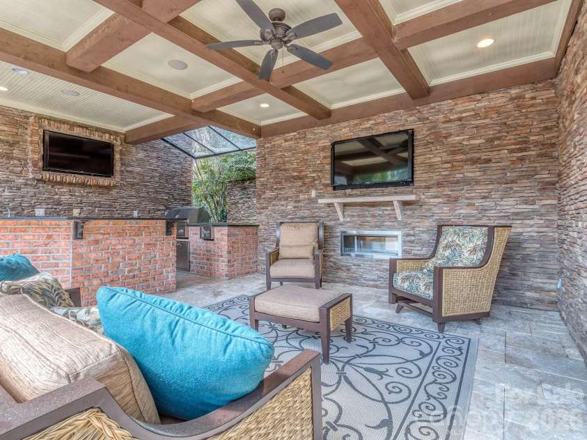 8208 Wingard Road, Waxhaw, NC 28173.  MLS# CAR4289721, YatesRealty ID 32439. 