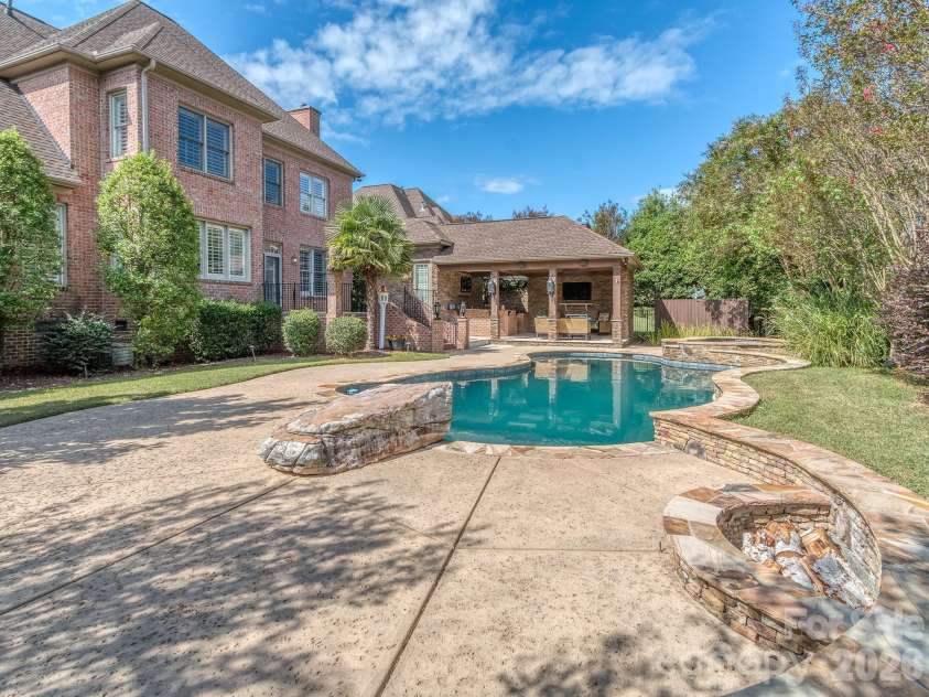 8208 Wingard Road, Waxhaw, NC 28173.  MLS# CAR4289721, YatesRealty ID 32439. 