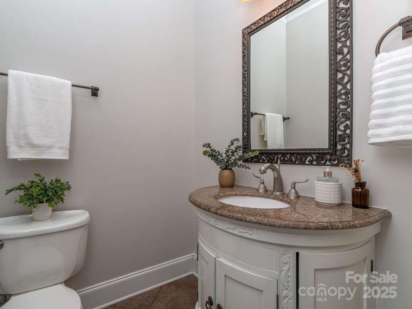 8208 Wingard Road, Waxhaw, NC 28173.  MLS# CAR4289721, YatesRealty ID 32439. Main Floor Powder Room