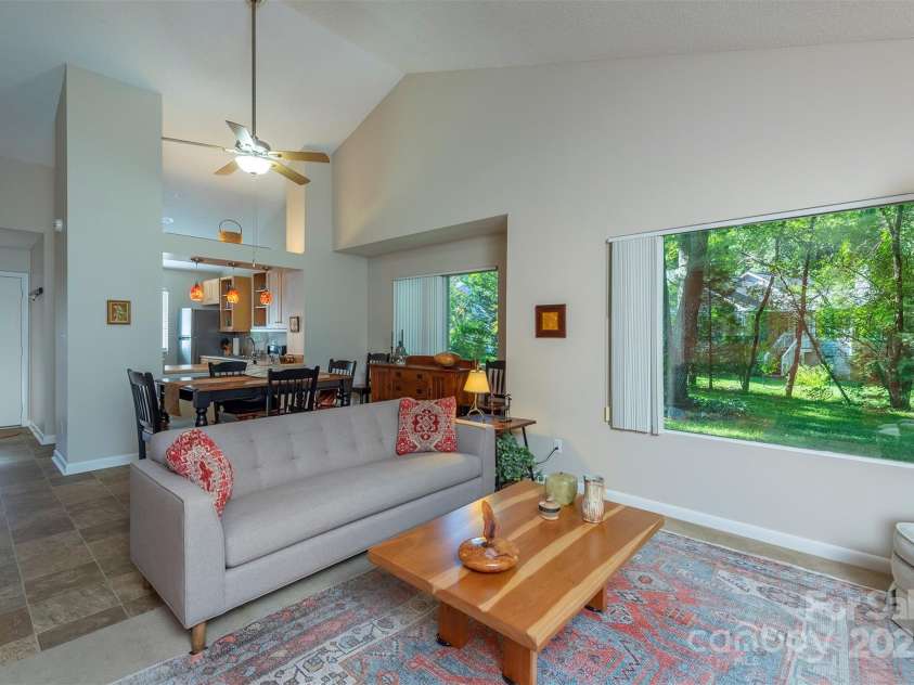 104 Llama Vista Way, Black Mountain, NC 28711.  MLS# CAR4234574, YatesRealty ID 3244. 