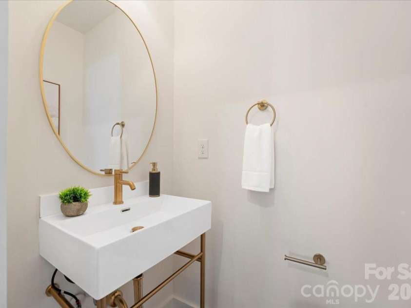 1716 Umstead Street, Charlotte, NC 28205.  MLS# CAR4334923, YatesRealty ID 3244. 