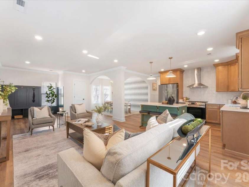 1716 Umstead Street, Charlotte, NC 28205.  MLS# CAR4334923, YatesRealty ID 3244. 