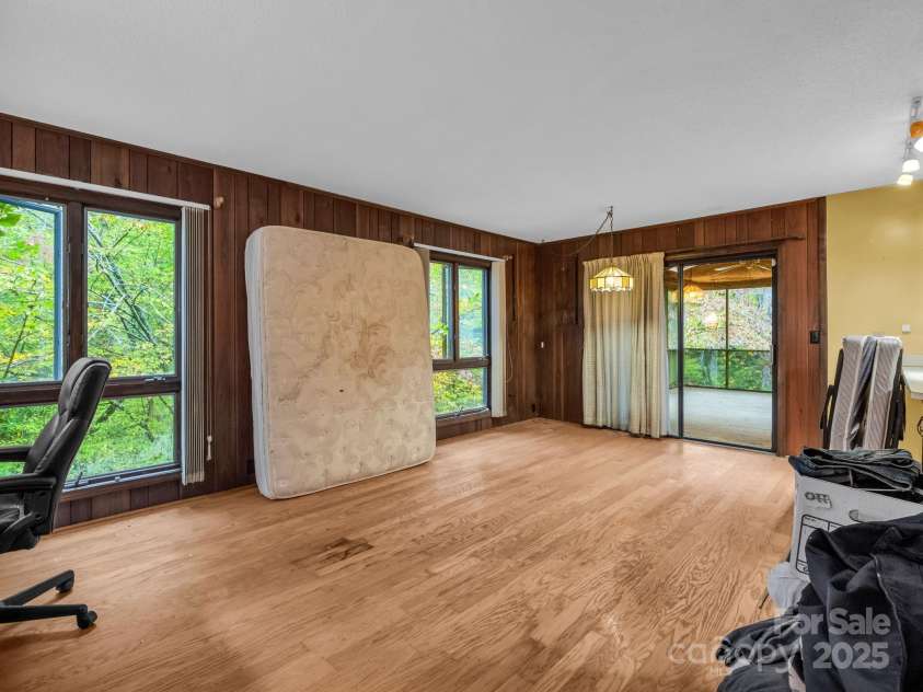 421 Chickadee Lane, Brevard, NC 28712.  MLS# CAR4279662, YatesRealty ID 3244. 