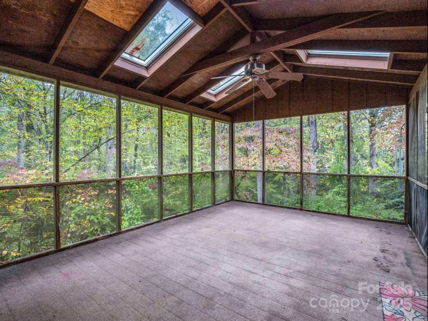 421 Chickadee Lane, Brevard, NC 28712.  MLS# CAR4279662, YatesRealty ID 3244. 