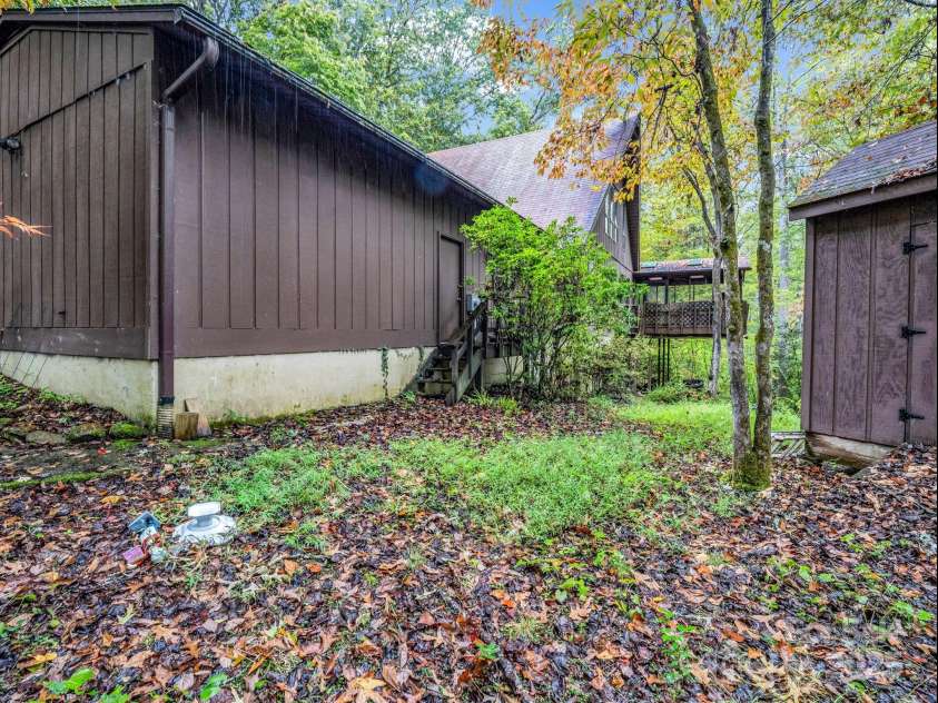421 Chickadee Lane, Brevard, NC 28712.  MLS# CAR4279662, YatesRealty ID 3244. 