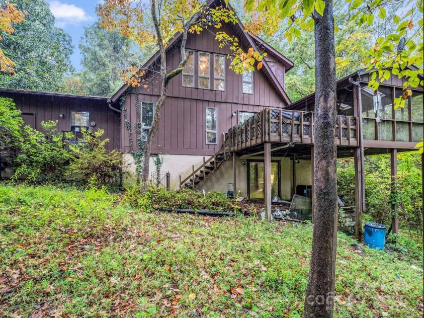 421 Chickadee Lane, Brevard, NC 28712.  MLS# CAR4279662, YatesRealty ID 3244. 