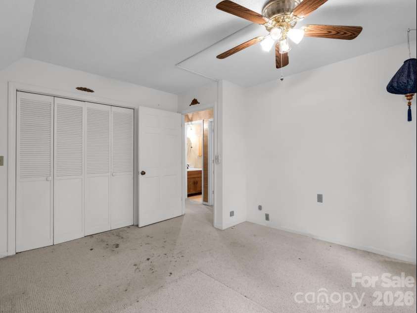 421 Chickadee Lane, Brevard, NC 28712.  MLS# CAR4279662, YatesRealty ID 3244. 