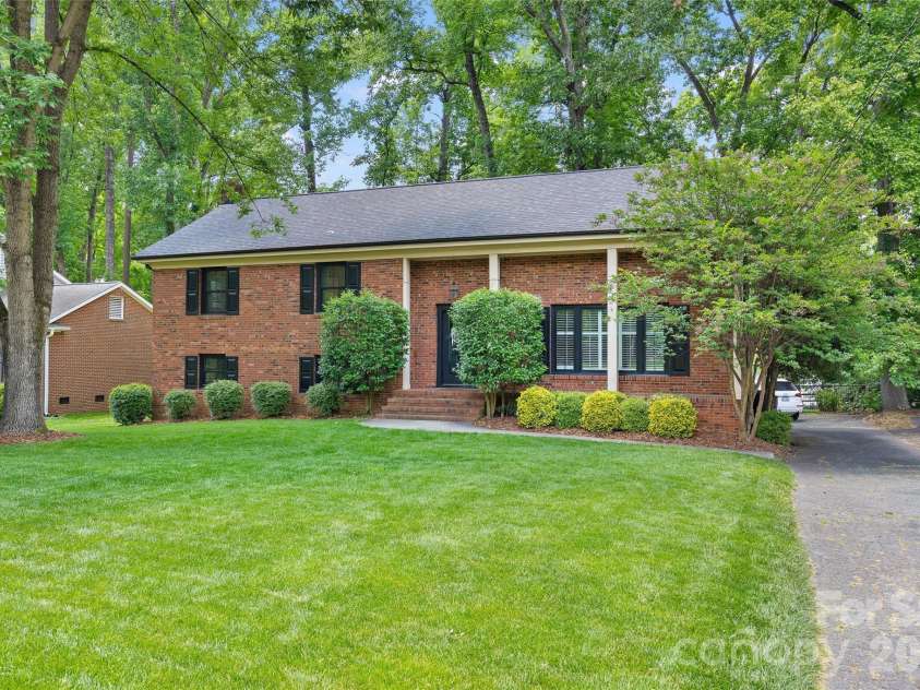3724 Champaign Street, Charlotte, NC 28210.  MLS# CAR4392216, YatesRealty ID 32440. 