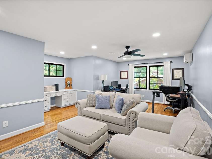 3724 Champaign Street, Charlotte, NC 28210.  MLS# CAR4392216, YatesRealty ID 32440. 