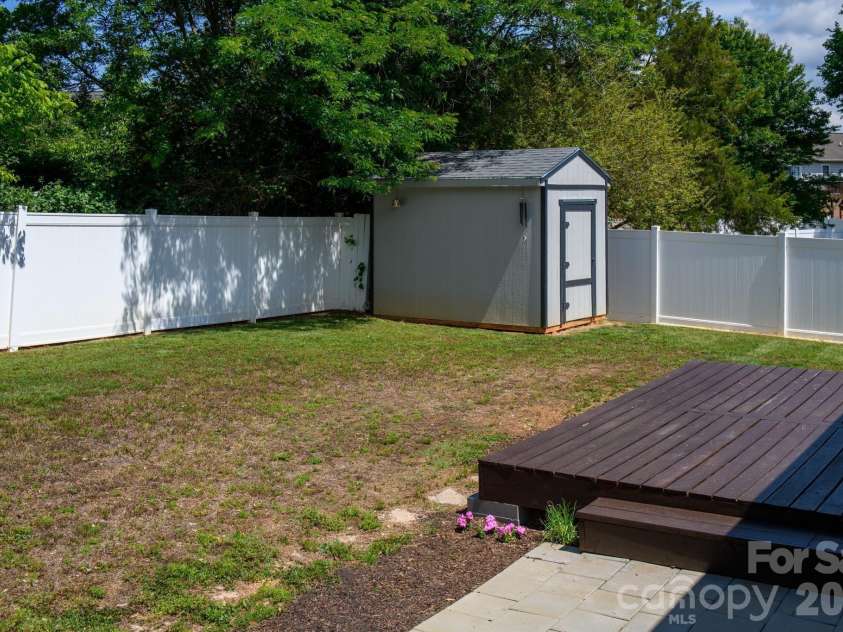 1590 Mayfair Drive, Conover, NC 28613.  MLS# CAR4394287, YatesRealty ID 32441. 