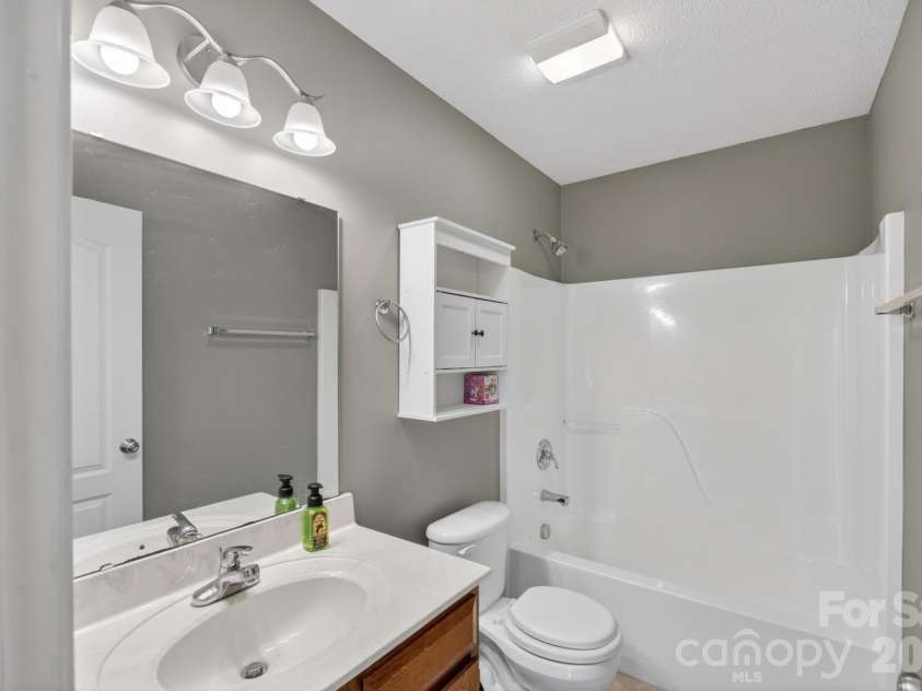 1590 Mayfair Drive, Conover, NC 28613.  MLS# CAR4394287, YatesRealty ID 32441. 