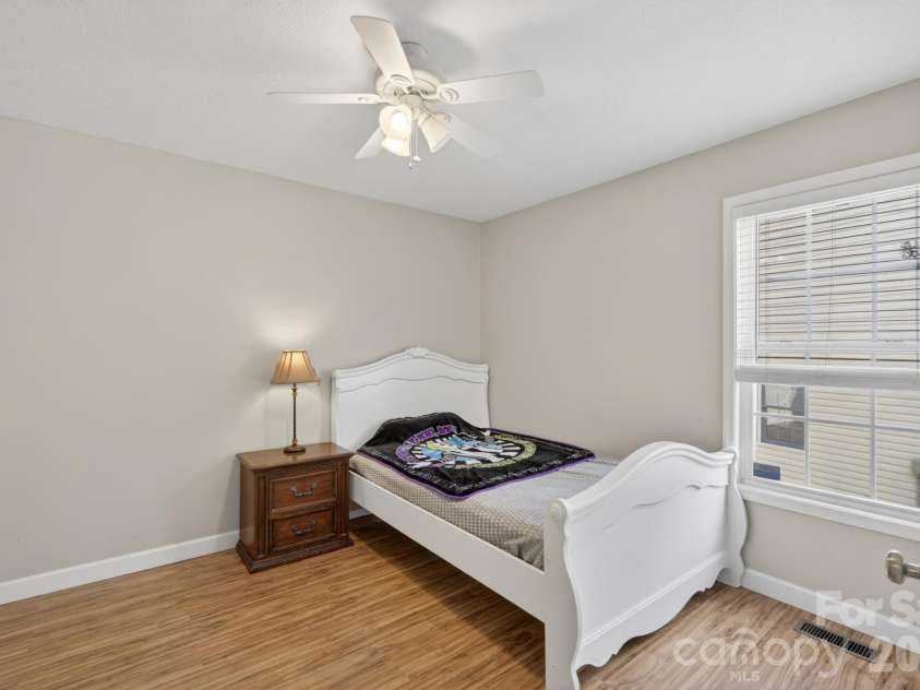 1590 Mayfair Drive, Conover, NC 28613.  MLS# CAR4394287, YatesRealty ID 32441. 