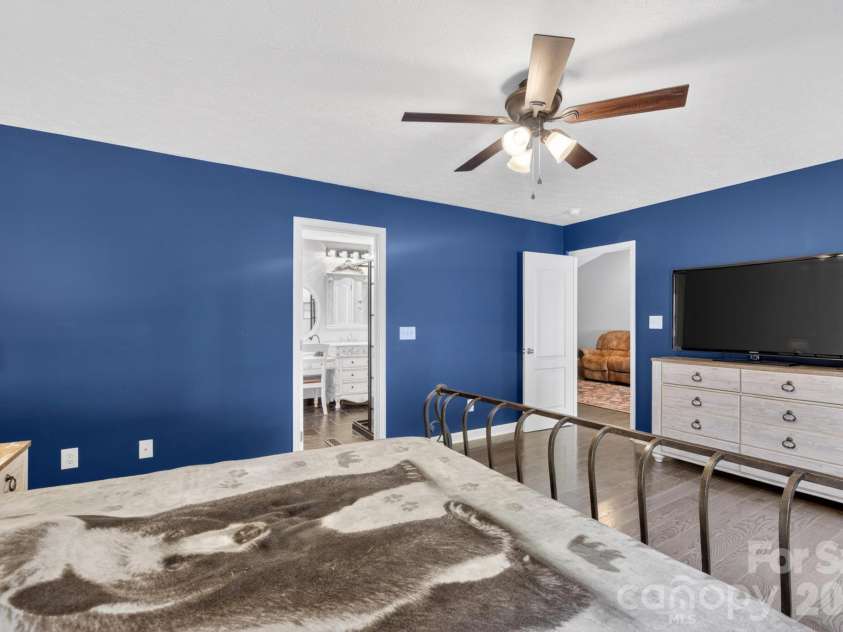 1590 Mayfair Drive, Conover, NC 28613.  MLS# CAR4394287, YatesRealty ID 32441. 