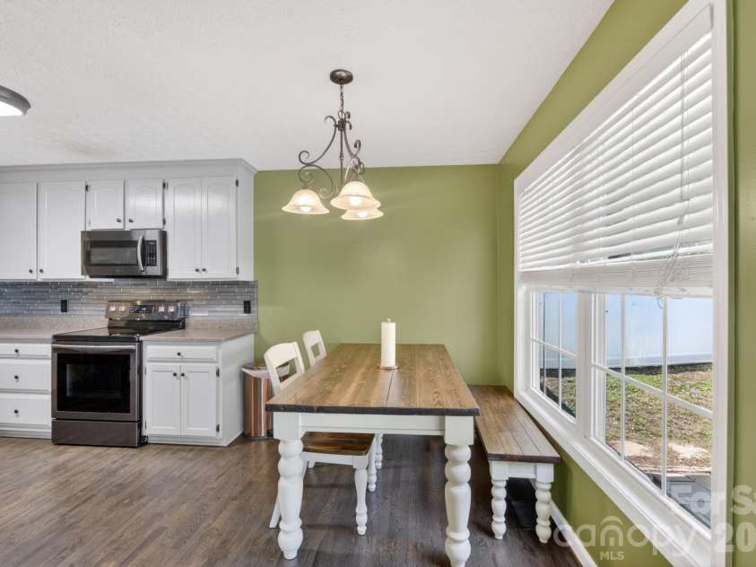1590 Mayfair Drive, Conover, NC 28613.  MLS# CAR4394287, YatesRealty ID 32441. 