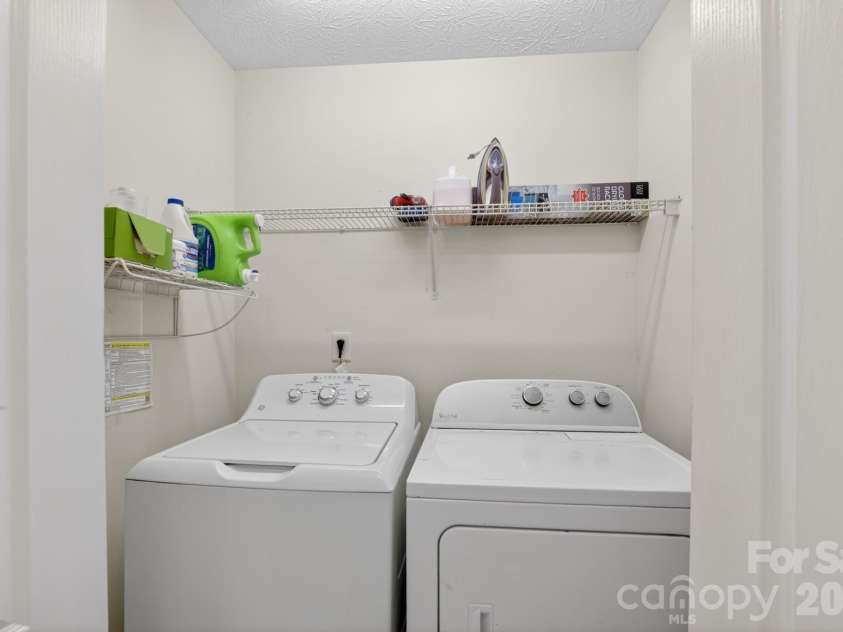1590 Mayfair Drive, Conover, NC 28613.  MLS# CAR4394287, YatesRealty ID 32441. 