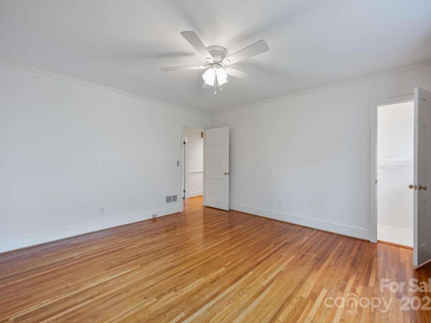 4815 Sentinel Post Road, Charlotte, NC 28226.  MLS# CAR4290752, YatesRealty ID 32442. 