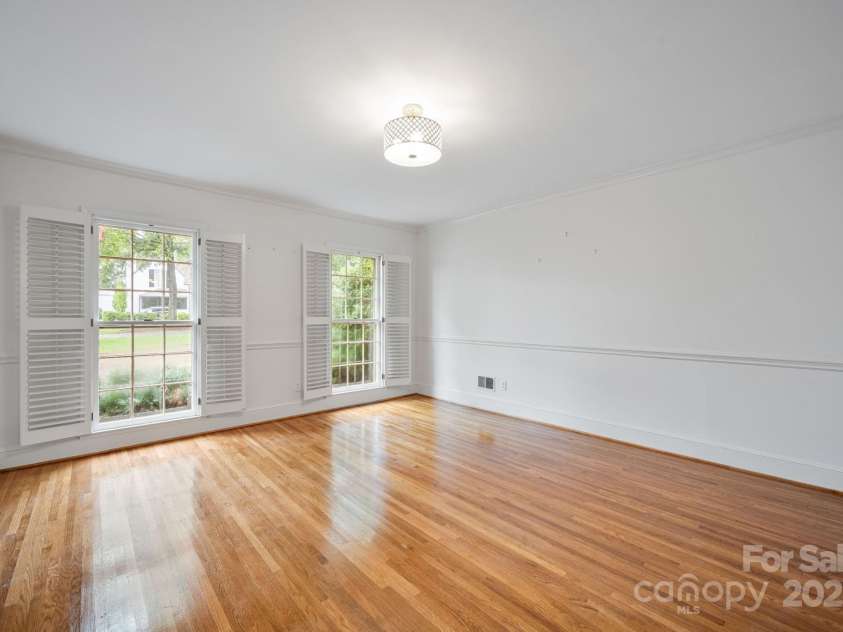 4815 Sentinel Post Road, Charlotte, NC 28226.  MLS# CAR4290752, YatesRealty ID 32442. 