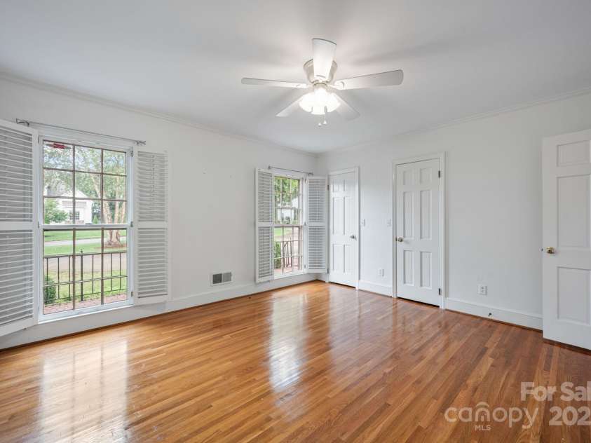 4815 Sentinel Post Road, Charlotte, NC 28226.  MLS# CAR4290752, YatesRealty ID 32442. 