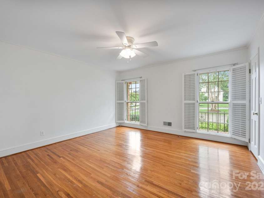 4815 Sentinel Post Road, Charlotte, NC 28226.  MLS# CAR4290752, YatesRealty ID 32442. 