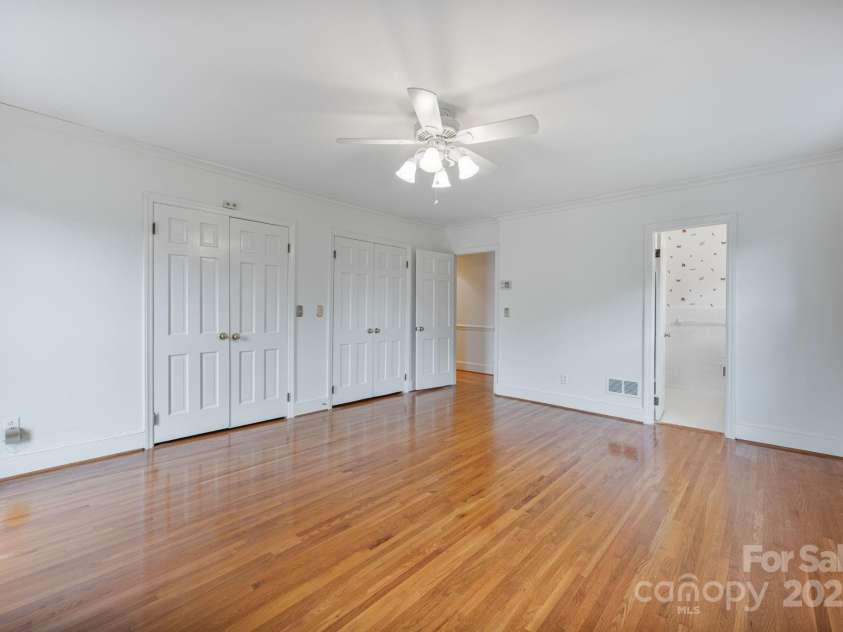 4815 Sentinel Post Road, Charlotte, NC 28226.  MLS# CAR4290752, YatesRealty ID 32442. 