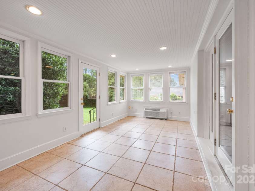 4815 Sentinel Post Road, Charlotte, NC 28226.  MLS# CAR4290752, YatesRealty ID 32442. 