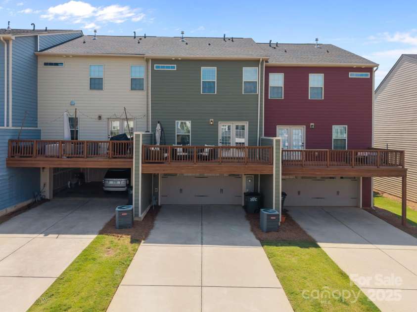 3018 Potomac River Parkway, Charlotte, NC 28217.  MLS# CAR4284593, YatesRealty ID 32443. 