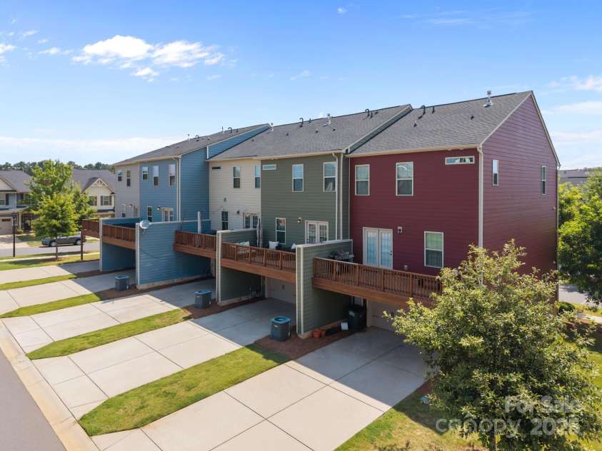 3018 Potomac River Parkway, Charlotte, NC 28217.  MLS# CAR4284593, YatesRealty ID 32443. 