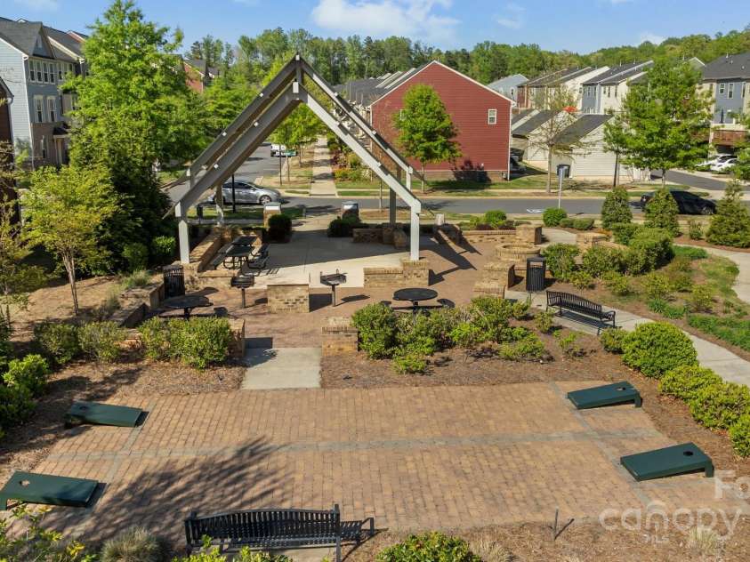 3018 Potomac River Parkway, Charlotte, NC 28217.  MLS# CAR4284593, YatesRealty ID 32443. One of the owner's gathering areas!