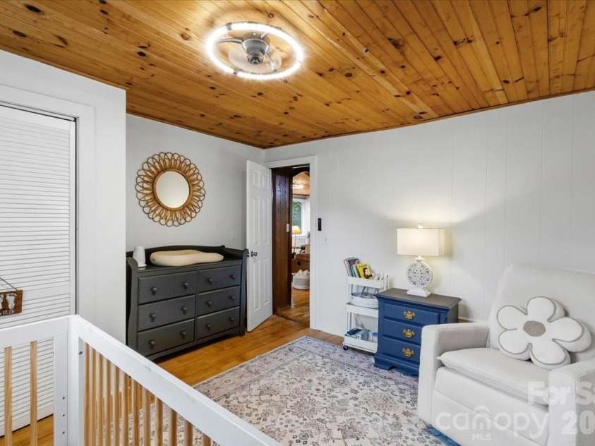 352 Jakes Branch Road, Spruce Pine, NC 28777.  MLS# CAR4395876, YatesRealty ID 32444. 