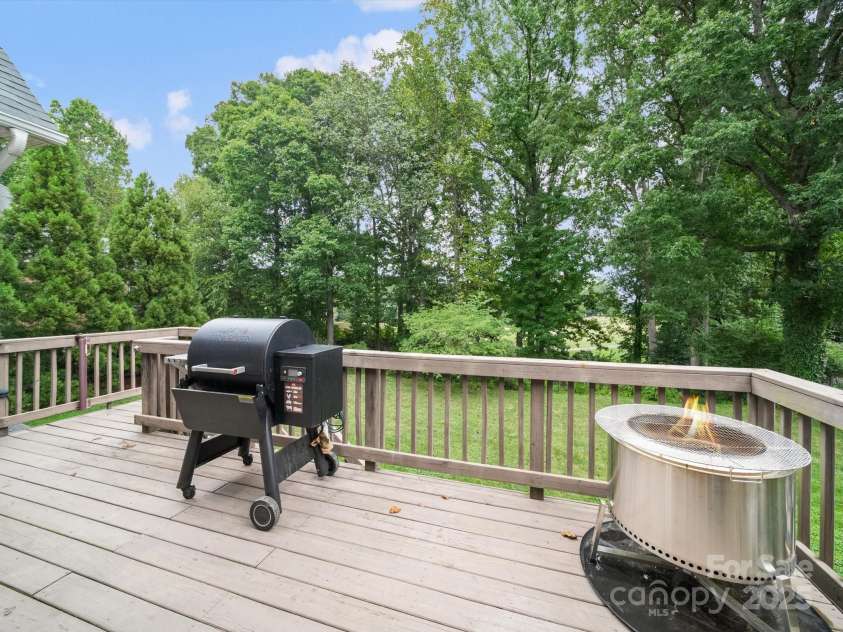 7408 Golf Course Drive, Denver, NC 28037.  MLS# CAR4287622, YatesRealty ID 32446. Deck on Main Level