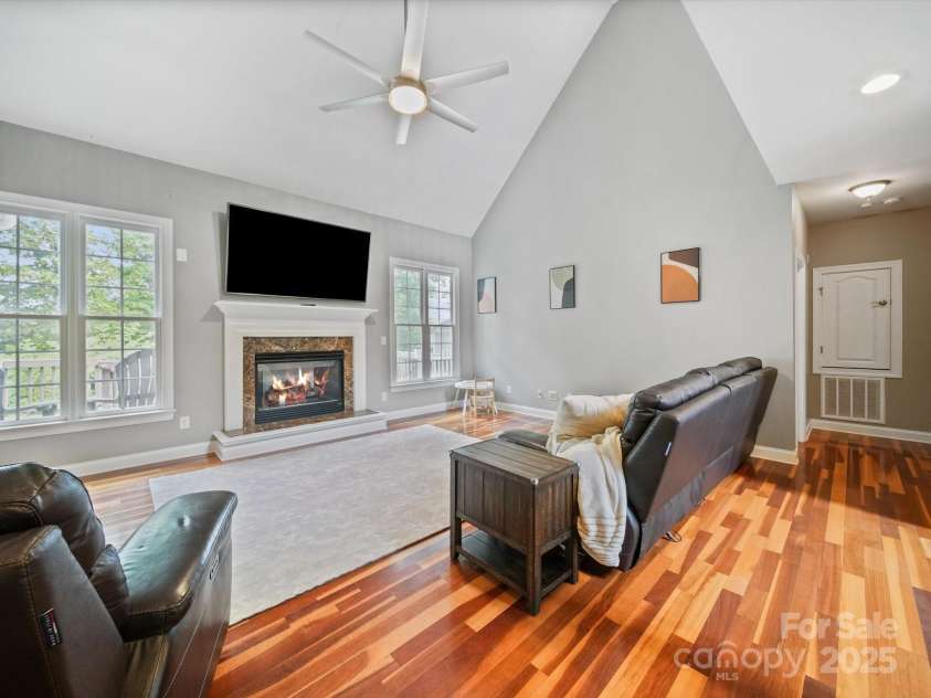 7408 Golf Course Drive, Denver, NC 28037.  MLS# CAR4287622, YatesRealty ID 32446. Great Room