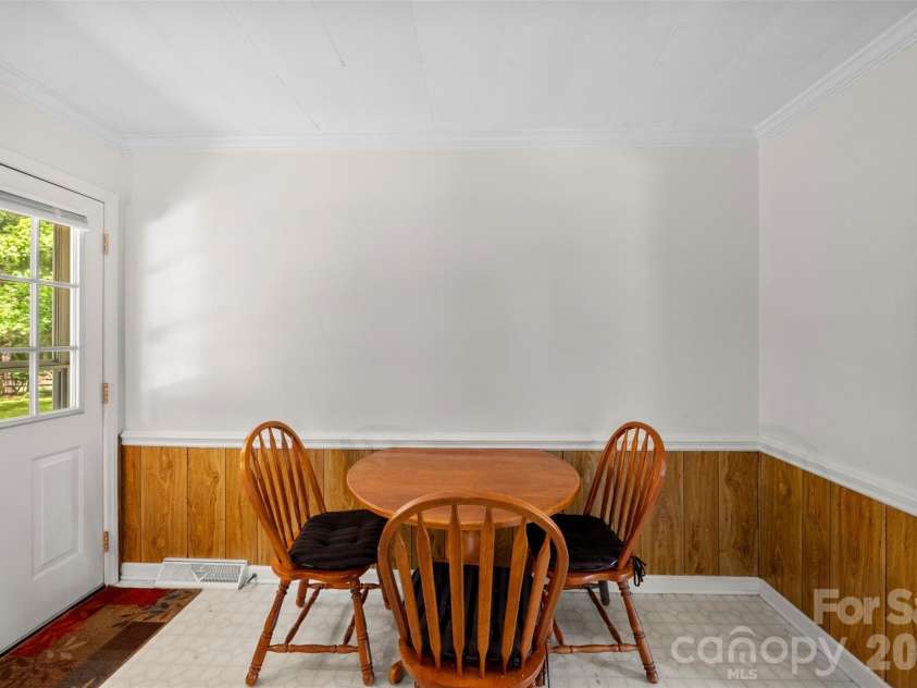 644 Dallas Spencer Mountain Road, Dallas, NC 28034.  MLS# CAR4395371, YatesRealty ID 32448. 