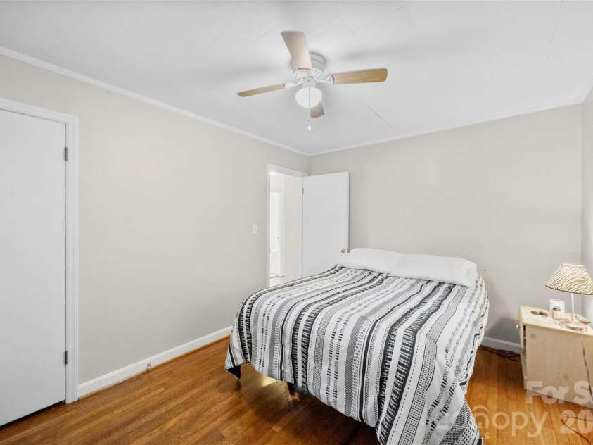 644 Dallas Spencer Mountain Road, Dallas, NC 28034.  MLS# CAR4395371, YatesRealty ID 32448. 